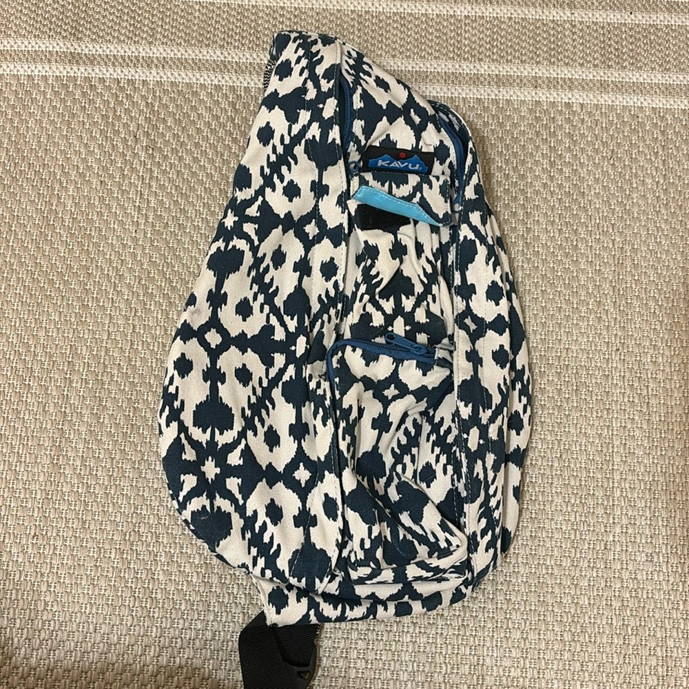 Excellent condition Kavu bag